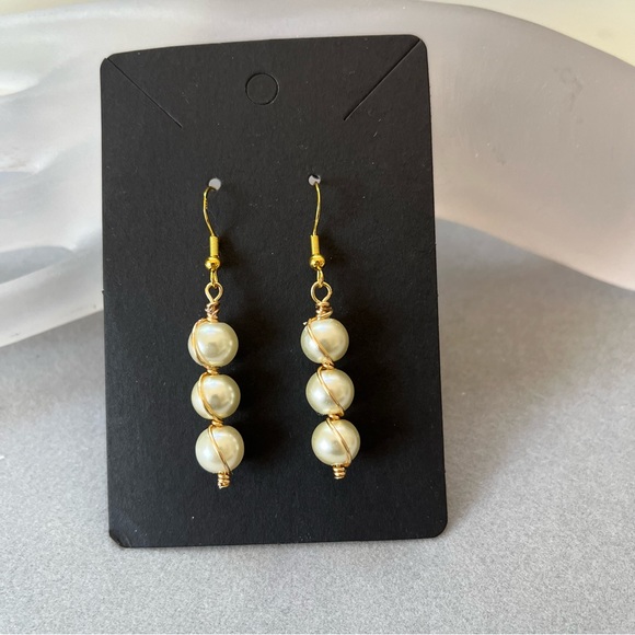 NEW Handmade Pearl Drop Earrings - Picture 4 of 5